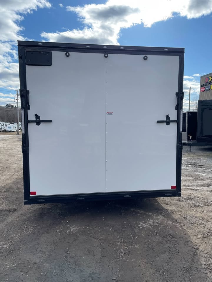 491034944_2050446675441767_1179000339358651871_n